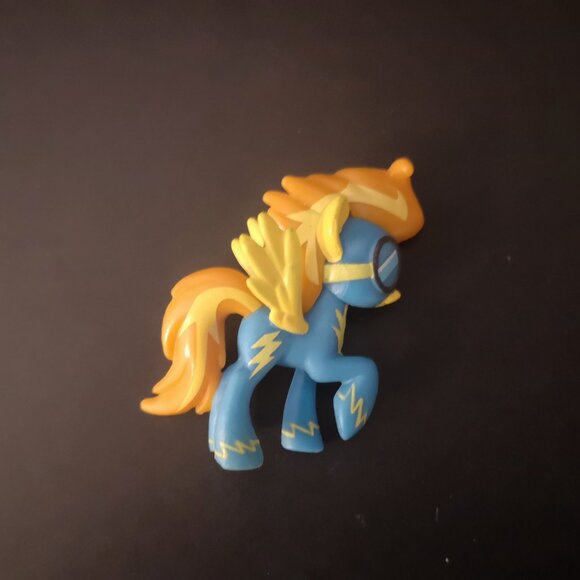 Collection of 8 Unique My Little Pony Action Figurines + Applejack's Bed - Picture 4 of 10